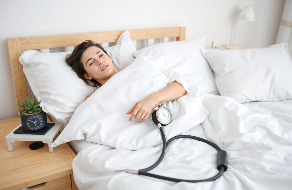 Regular Bedtimes Linked to Lower Blood Pressure, New Study Reveals