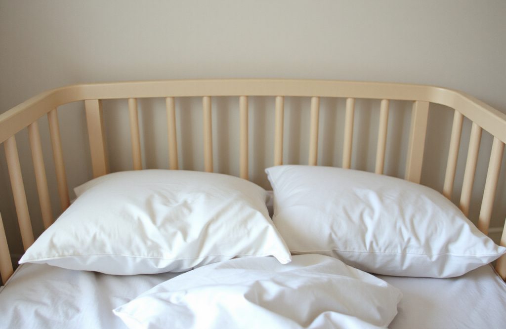 Nursing Pillows and Their Connection to Cot Death: What Parents Need to Know About SUID Risks