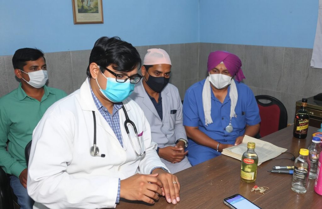 Ahmedabad Police Detain 81 Including Doctors in Major Illegal Liquor Party Raid